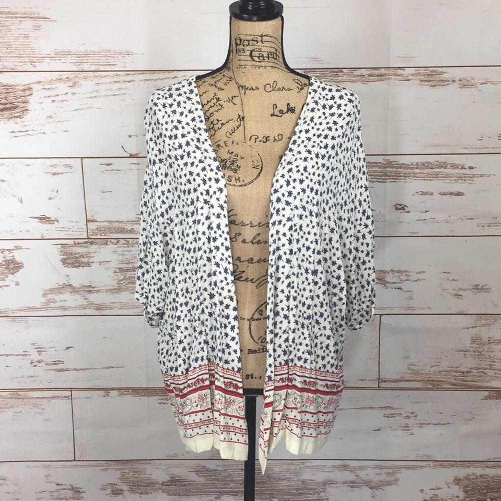 Light-Weight Floral Kimono